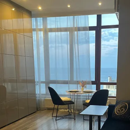 New! Luxury Apartment
